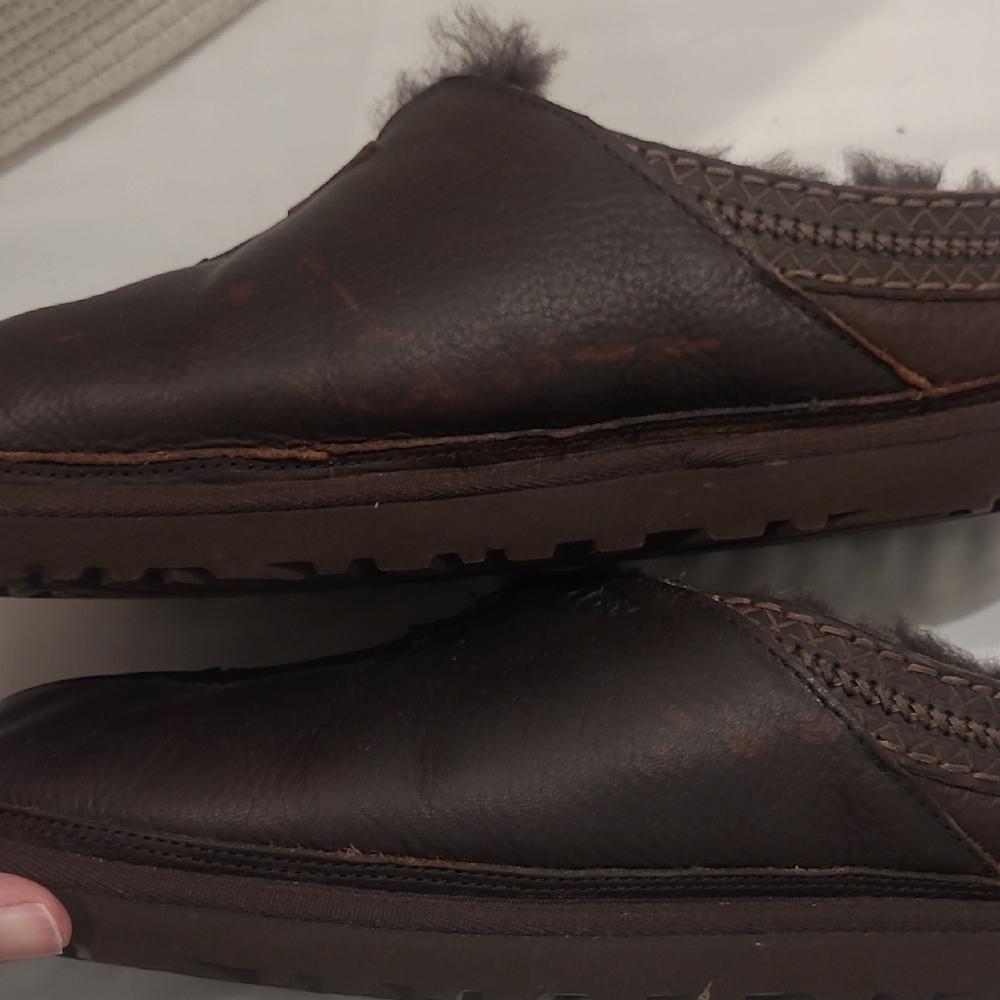 UGG Men's Dark Brown Leather Slip-On Clogs with Shearling - Picture 5 of 5